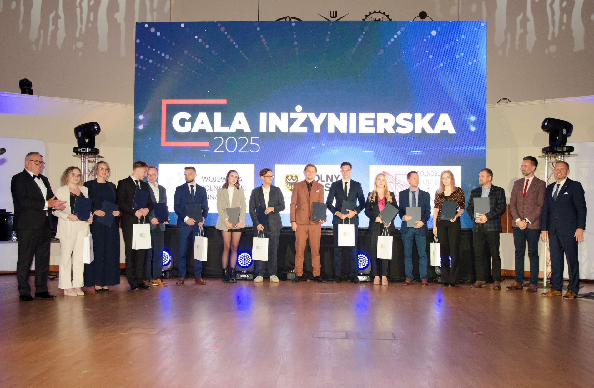 constructer_temporis_futuri